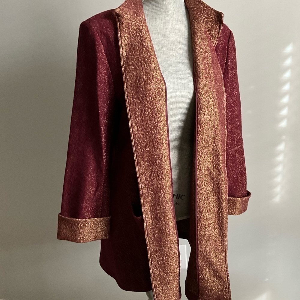 CHICO'S | LONG JACKET SIZE 2 BURGUNDY GOLD - Picture 8 of 10